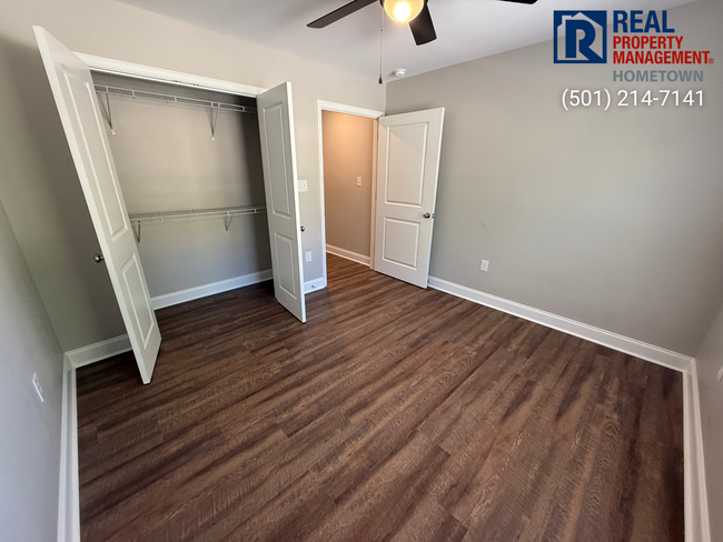 Building Photo - 873 Jane Dr