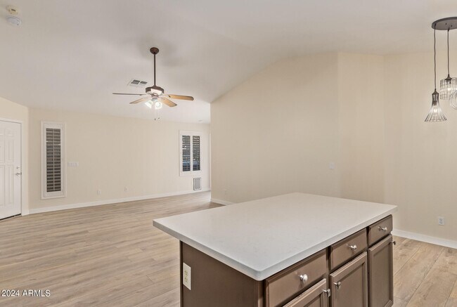 Building Photo - 3211 E Kristal Way