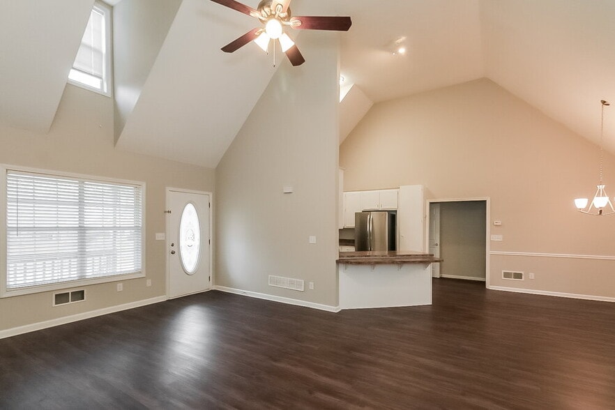 Building Photo - 128 Alexander Dr