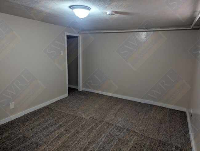 Building Photo - 2 Harding Ct