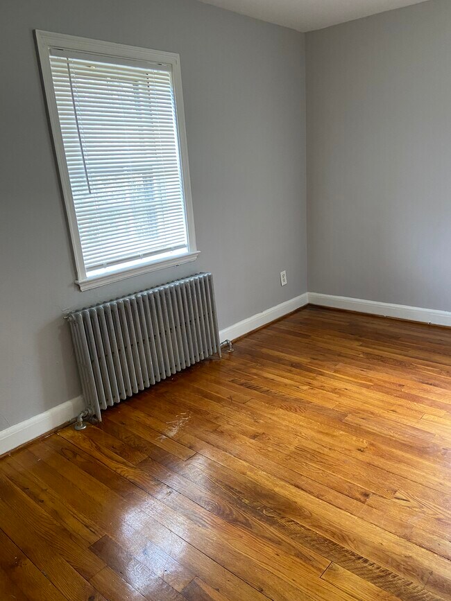 2nd bedroom - 3651 Campfield Rd
