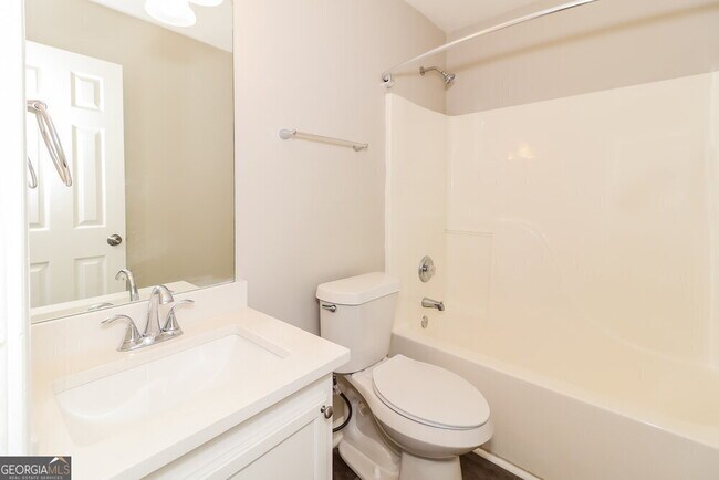 Building Photo - 160 Chandler Fields Dr