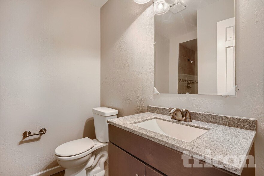 Building Photo - 8517 Piute Row