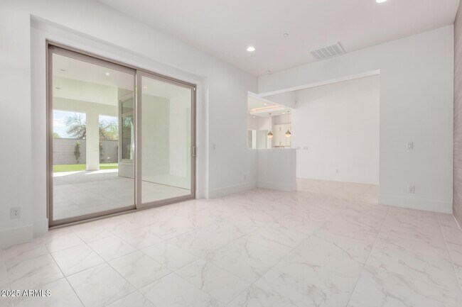 Building Photo - 12469 N 93rd Way