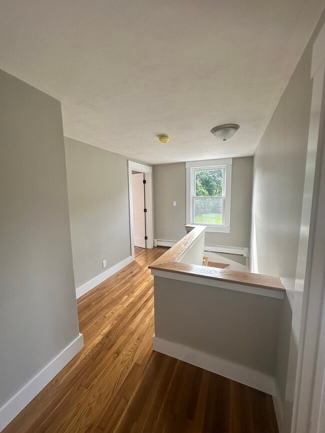 Building Photo - 54 Hebron Ave