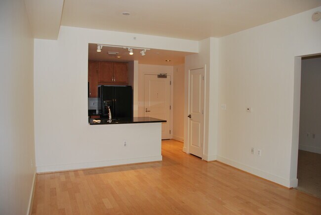 Building Photo - 4101 Albemarle St NW