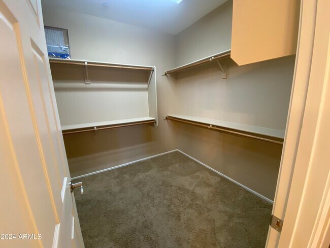 Building Photo - 13510 W Avalon Dr