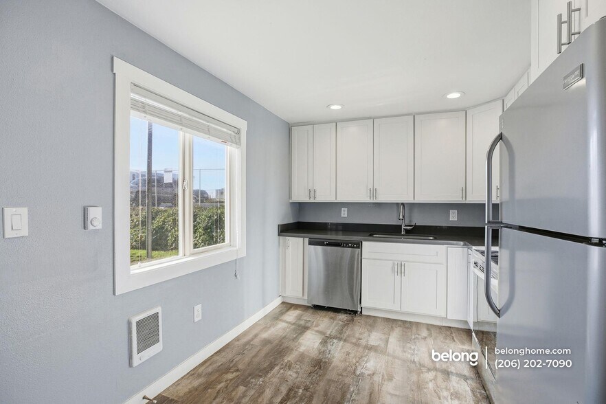 Building Photo - 20024 30th Ave S