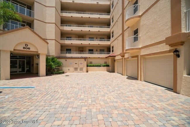 Building Photo - 806 Mystic Dr