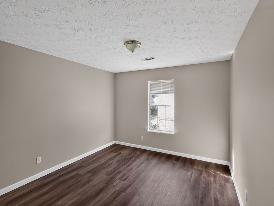 Building Photo - 22 Canterbury Dr