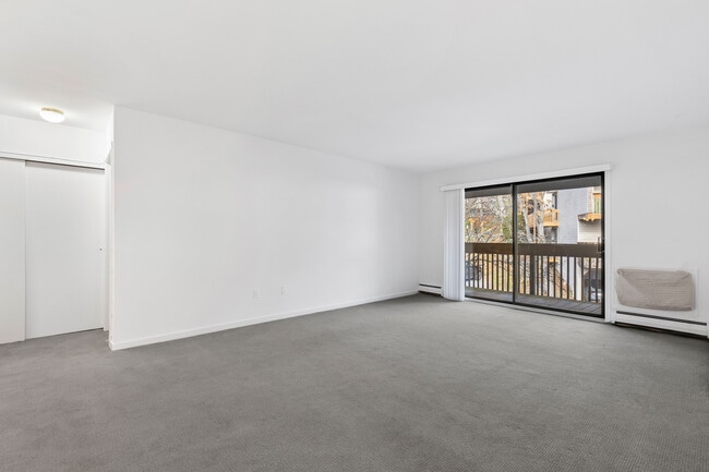 Building Photo - 26 Hillside Terrace