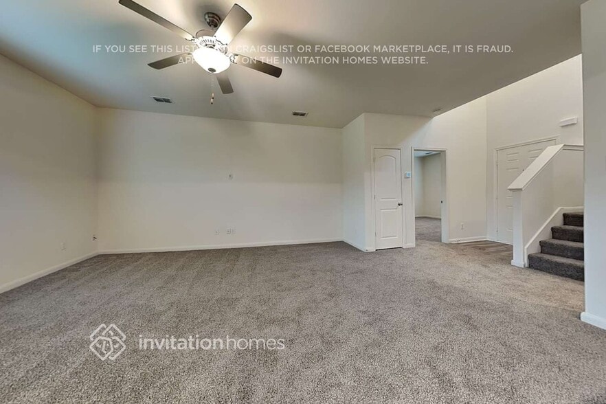 Building Photo - 3032 Chico Dr