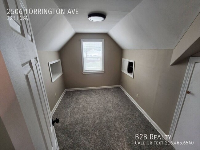 Building Photo - 2506 Torrington Ave