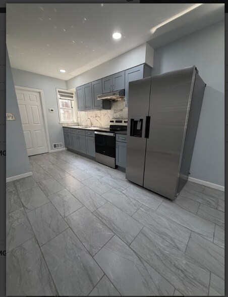 Building Photo - 32 S 53rd St