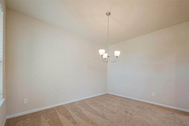 Building Photo - 14633 E Pine Heart Dr