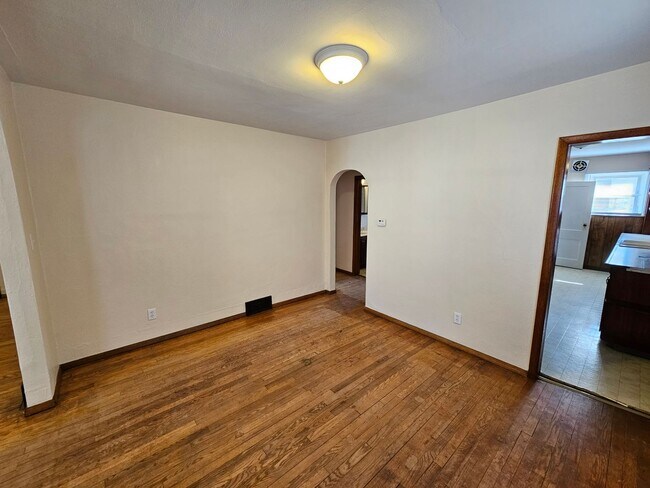 Building Photo - 3022 Hartzer St