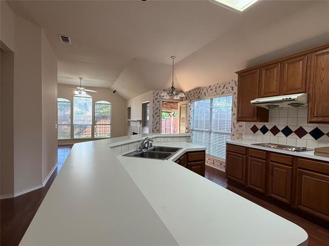Building Photo - 2440 Ravenhurst Dr