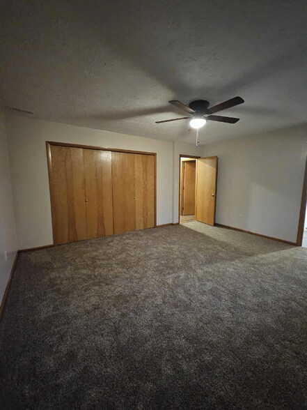 Building Photo - 468 Topaz Ln