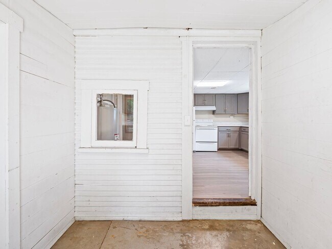 Building Photo - 2BR/1BA House for Rent in Norwich Neighborhood