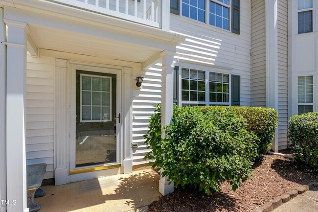 Building Photo - 306 Orchard Park Dr
