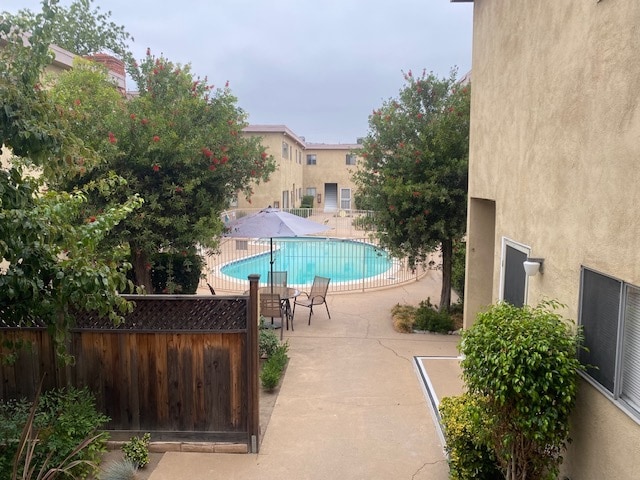 Building Photo - 127 W Live Oak