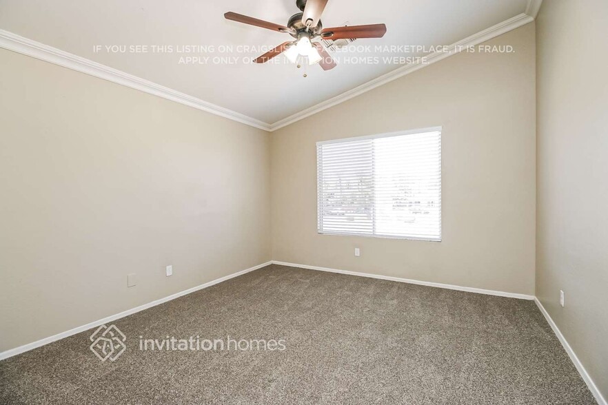 Building Photo - 3719 E Inverness Ave