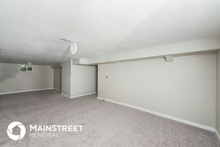 Building Photo - 6996 W 79th Dr