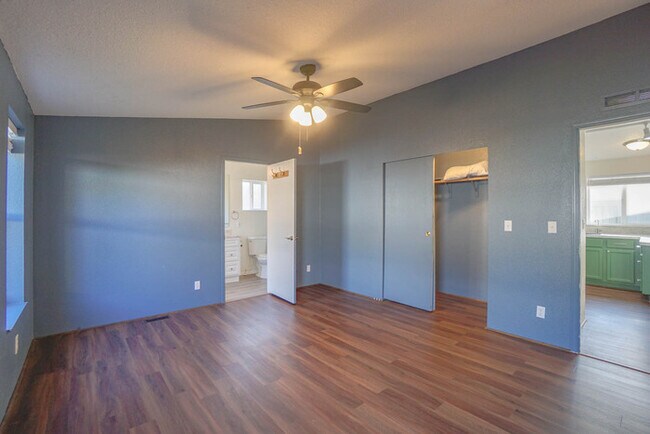 Building Photo - TWO BEDROOM MANUFACTURED HOME IN EAST COUNTY
