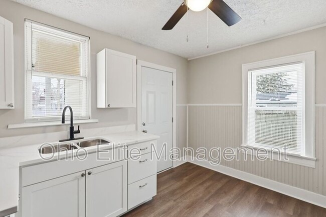 Building Photo - 783 S 18th St