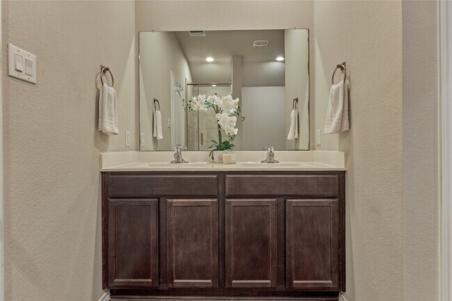 Building Photo - 13959 Leigh Lake Ln