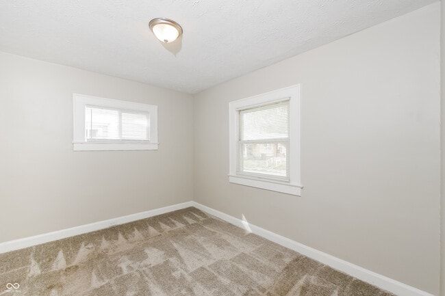 Building Photo - 951 N Kealing Ave