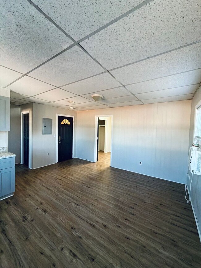 Building Photo - Modern 1 Bed, 1 Bath in Johnson City — All Utilities Included, Pet Friendly!