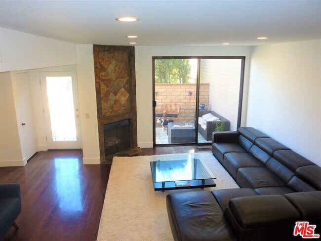 Building Photo - 13065 Mindanao Way