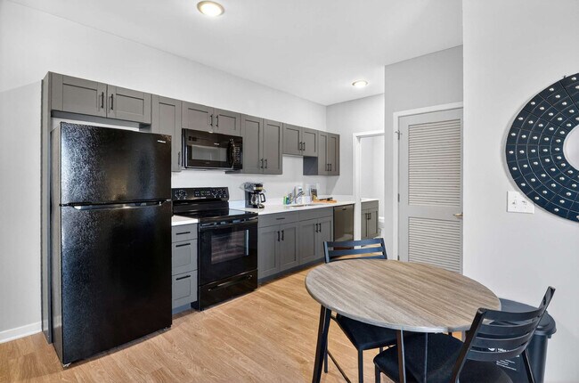 Building Photo - 229 S Grant St