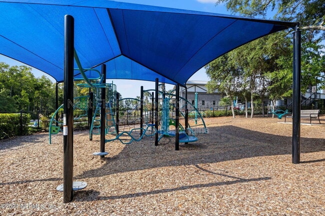 Building Photo - 10682 Aventura Dr