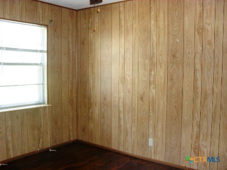 Building Photo - 910 San Antonio St