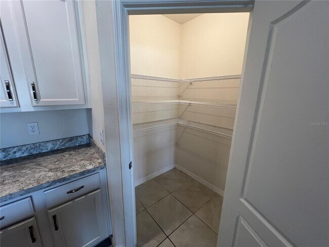 Building Photo - 1143 Cambridge Dr