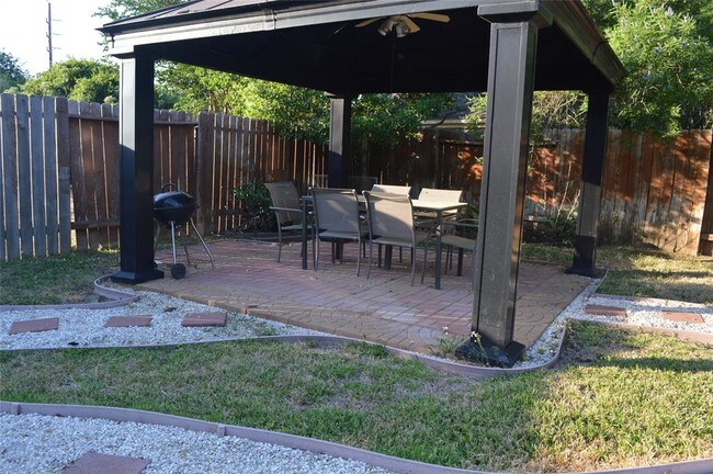 Building Photo - 6210 Marble Hollow Ln