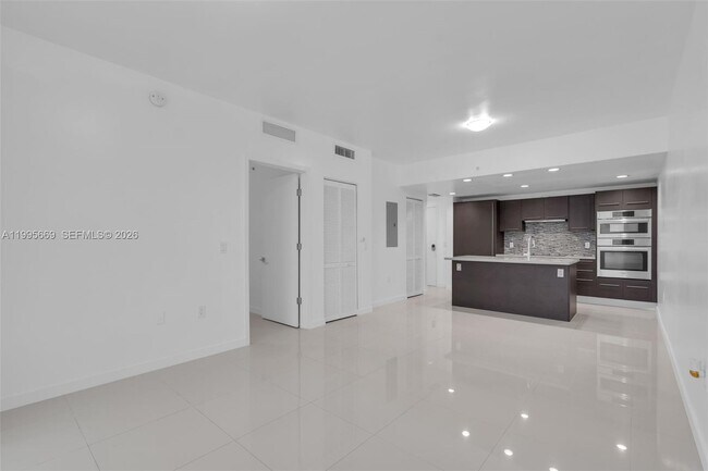 Building Photo - 7661 NW 107th Ave