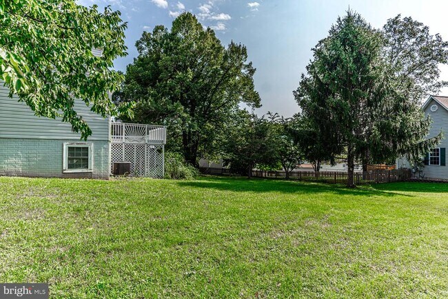 Building Photo - 121 Nottingham Ct