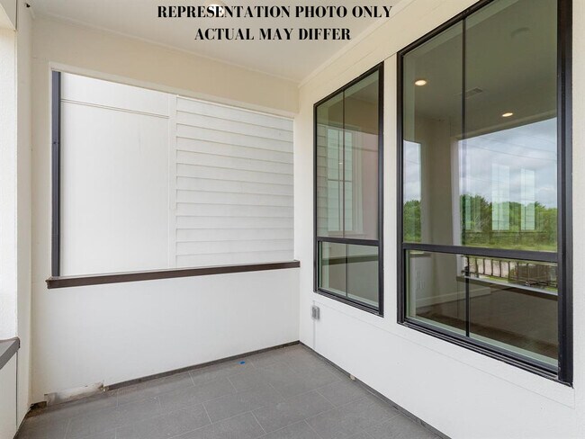 Building Photo - 2808 Grand Fountains Dr