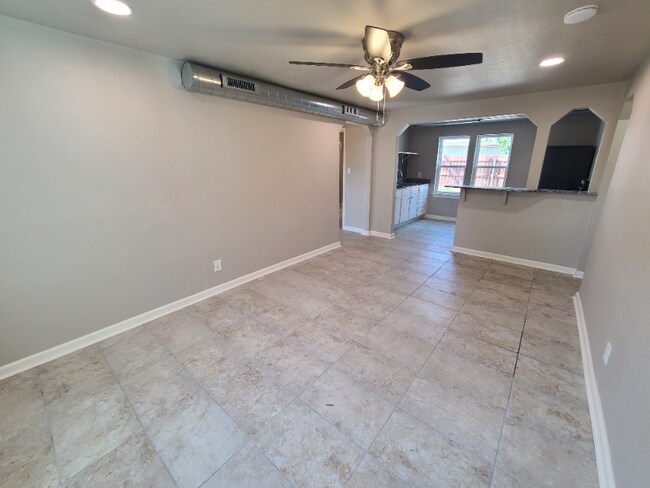 Building Photo - 2211 N Classen Blvd