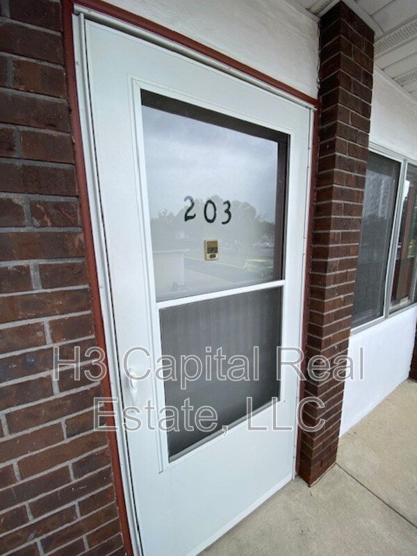 Primary Photo - 1306 9th St