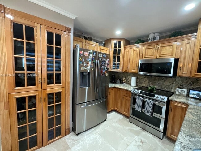 Building Photo - 9710 SW 13th St