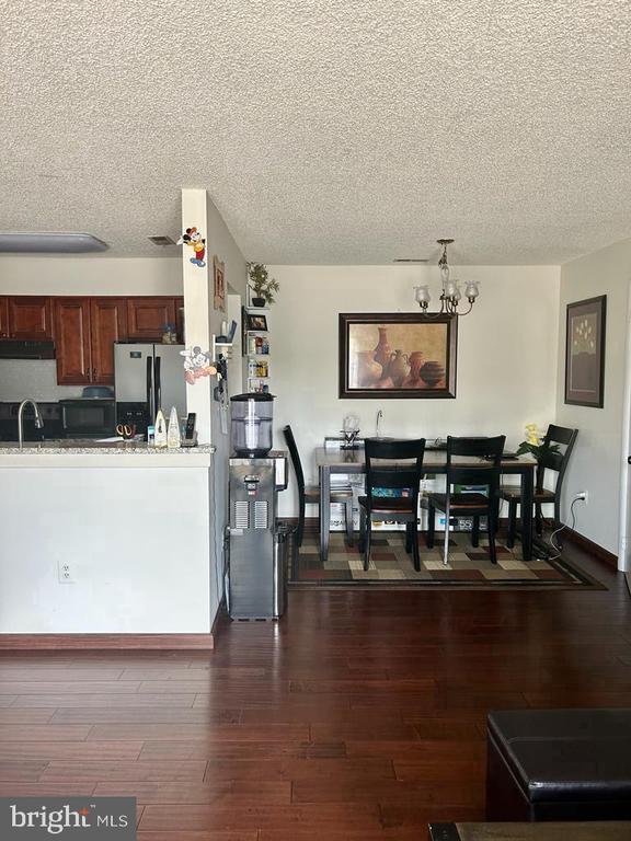 Building Photo - 8701 Tamarron Dr