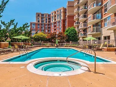 Building Photo - 1200 Braddock Pl