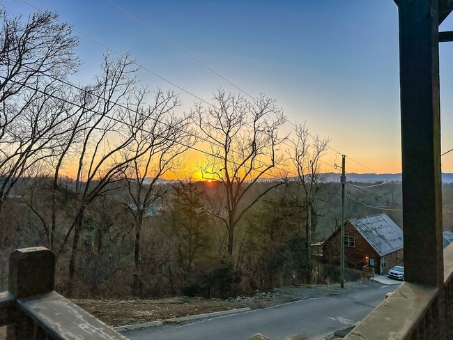 Building Photo - 2127 Eagle Feather Dr