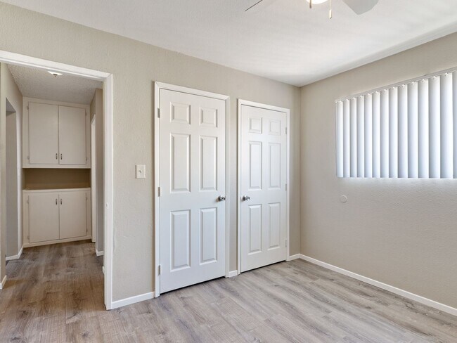 Interior Photo - 1050 Gaviota Avenue