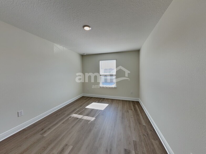 Building Photo - 4756 Tributary Ln