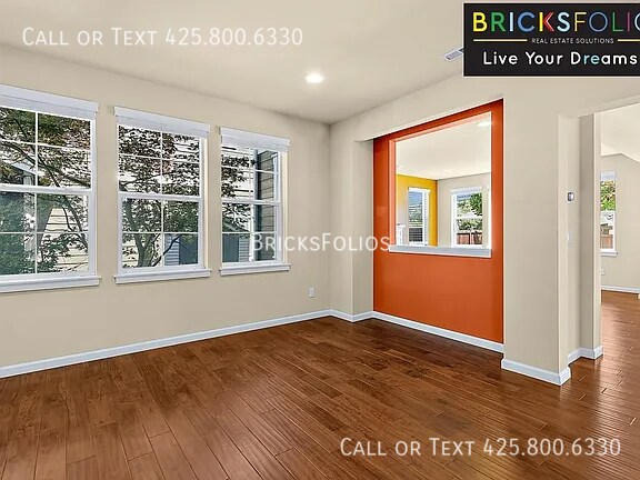 Building Photo - 814 Mount Baker Pl NE